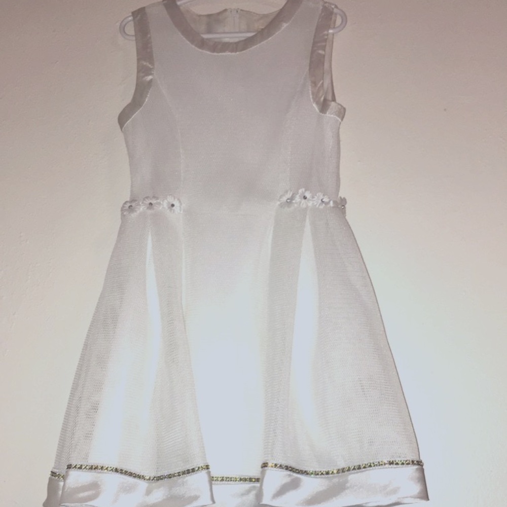 All white Girls Dress